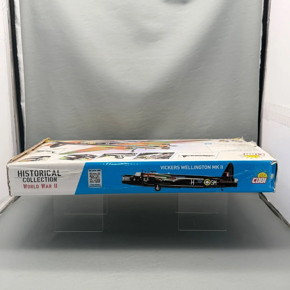 COBI Vickers Wellington Mk.II WWII  Bomber Set - Incomplete